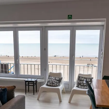 Apartment Modern Met Uniek Zeezicht