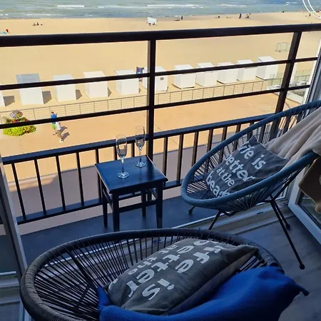 Modern Met Uniek Zeezicht Koksijde